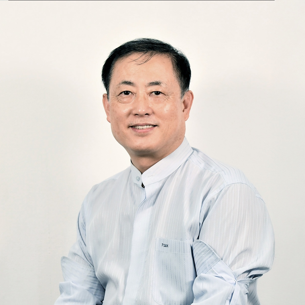 Prof. Kim Chang